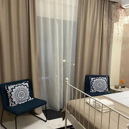 Zoi's Central Apartment *